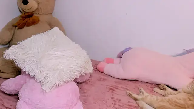 BritanyLin   online show from 4, 2, 2026