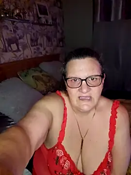 MissQueenBeex online show from 17, 3, 2026