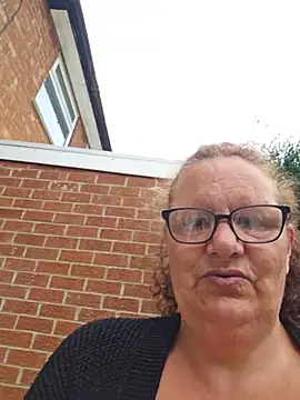 MissQueenBeex online show from 22, 6, 2026