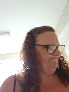 MissQueenBeex online show from 28, 7, 2026