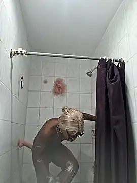 ItsBarbieBitcxxxx69 online show from 20, 11, 2025