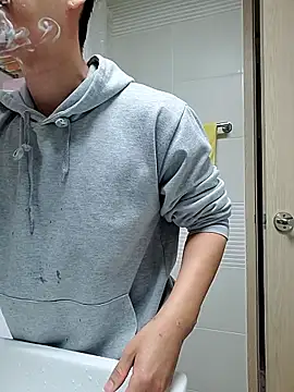 Snapshot of woonee827372 chatting on 26, 11, 2025 woonee827372 online show from 26, 11, 2025