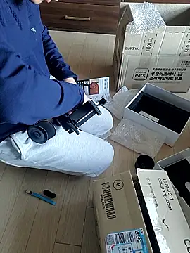 Snapshot of woonee827372 chatting on 1, 12, 2025 woonee827372 online show from 1, 12, 2025