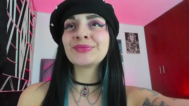 Snapshot of KARINNA__RAVEN chatting on 19, 12, 2025 KARINNA RAVEN online show from 19, 12, 2025