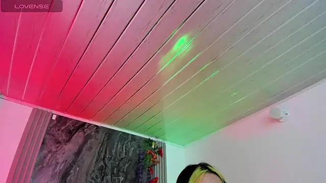 Snapshot of midory_ chatting on 24, 10, 2025 midory online show from 24, 10, 2025