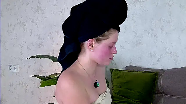 Snapshot of AshleyD_ chatting on 20, 9, 2025 AshleyD online show from 20, 9, 2025