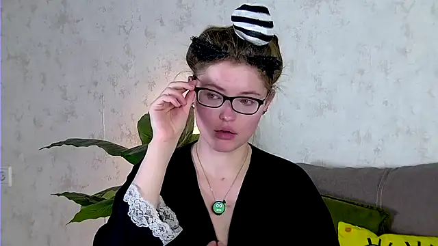 Snapshot of AshleyD_ chatting on 18, 10, 2025 AshleyD online show from 18, 10, 2025