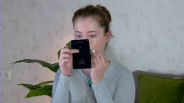 Snapshot of AshleyD_ chatting on 25, 10, 2025 AshleyD online show from 25, 10, 2025