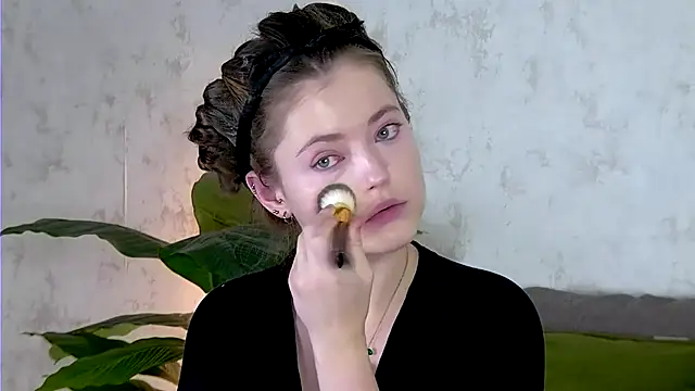 Snapshot of AshleyD_ chatting on 13, 11, 2025 AshleyD online show from 13, 11, 2025