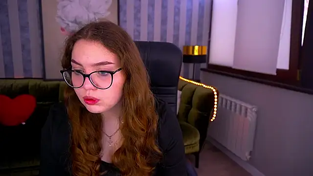 LuxSopphia online show from 22, 3, 2025