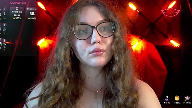 LuxSopphia online show from 2, 11, 2025