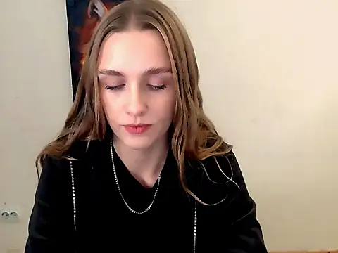 Snapshot of Doll_Angelina chatting on 11, 10, 2025 Doll Angelina online show from 11, 10, 2025