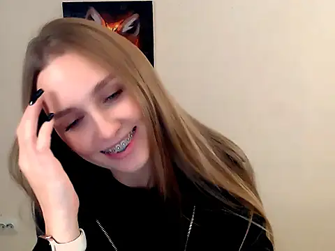 Snapshot of Doll_Angelina chatting on 18, 10, 2025 Doll Angelina online show from 18, 10, 2025