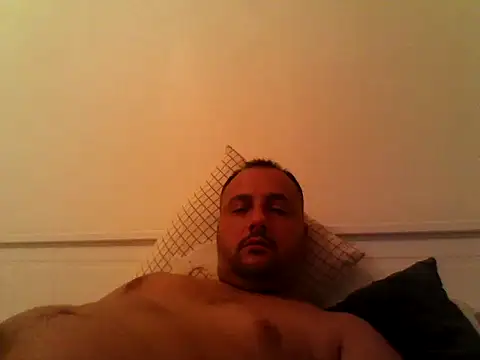 hotmalerobinson1 online show from 22, 10, 2025