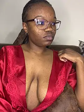 Snapshot of YummyMelanin117 chatting on 19, 6, 2026 YummyMelanin117 online show from 19, 6, 2026