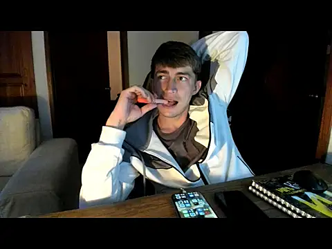 laurent 01 online show from 15, 9, 2025