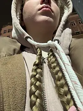 bambi lu online show from 1, 11, 2025