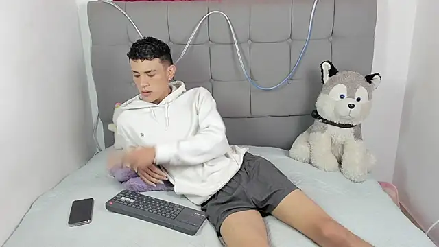 jeims hotboy online show from 11, 7, 2026