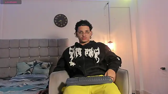 samxx muscle online show from 5, 12, 2025