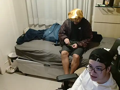 Snapshot of TimiidoSP011 chatting on 8, 11, 2025 TimiidoSP011 online show from 8, 11, 2025