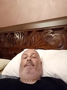 Alexis Bull online show from 19, 9, 2025