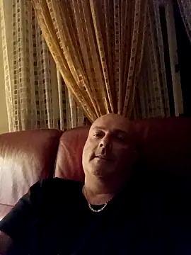 Alexis Bull online show from 23, 9, 2025