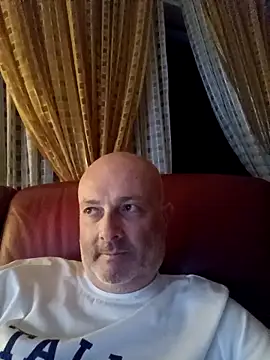 Alexis Bull online show from 26, 9, 2025