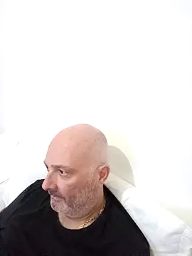 Alexis Bull online show from 12, 10, 2025