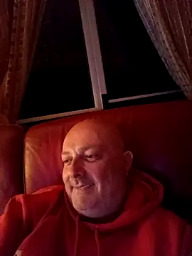 Alexis Bull online show from 7, 4, 2026