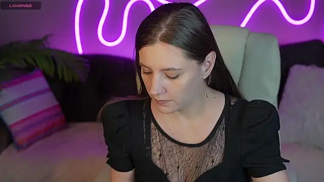 Snapshot of ValeryMurr chatting on 9, 10, 2025 ValeryMurr online show from 9, 10, 2025