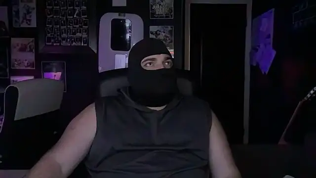 Snapshot of LRI25 chatting on 26, 10, 2025 LRI25 online show from 26, 10, 2025