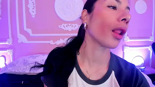 Snapshot of ArianaReynoldss chatting on 12, 9, 2025 ArianaReynoldss online show from 12, 9, 2025
