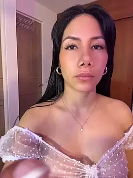 ArianaReynoldss online show from 25, 5, 2026