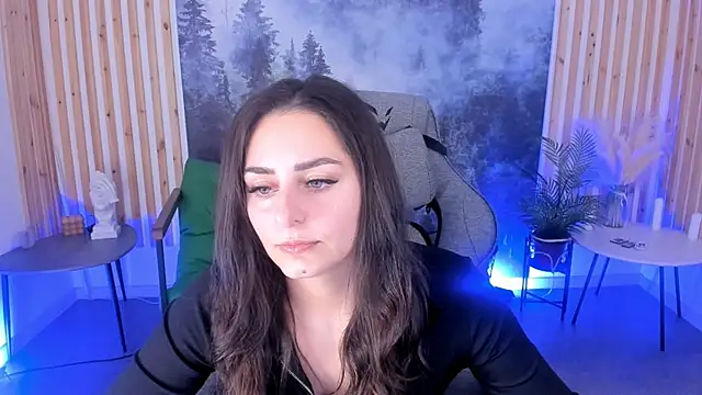 ValeriiMills online show from 2, 12, 2025