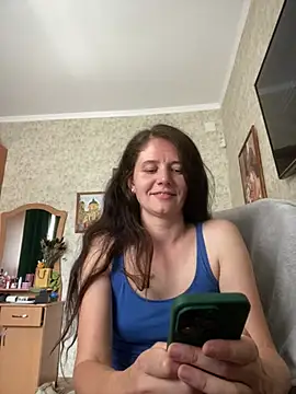 Snapshot of MariannaSida chatting on 16, 7, 2026 MariannaSida online show from 16, 7, 2026