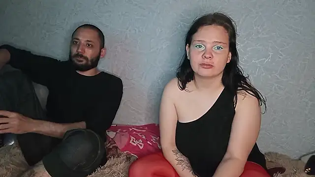 SweetPiggyx online show from 25, 4, 2026