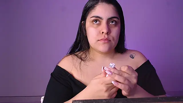 Snapshot of Amandaa_Lynn chatting on 8, 11, 2025 Amandaa Lynn online show from 8, 11, 2025