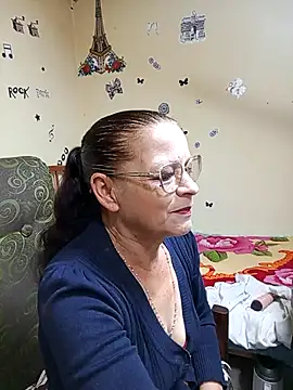 Snapshot of katrina_perez chatting on 12, 9, 2025 katrina perez online show from 12, 9, 2025