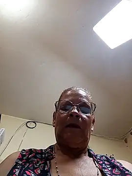 Snapshot of katrina_perez chatting on 6, 10, 2025 katrina perez online show from 6, 10, 2025