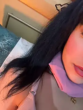 QueenLujaine online show from 3, 3, 2026