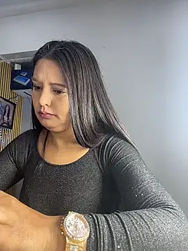 KimberlyBrown25 online show from 16, 4, 2026