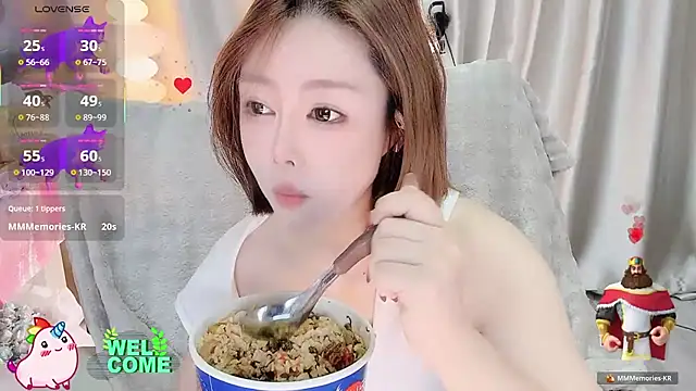 Snapshot of Meng-MM chatting on 5, 11, 2025 Meng-MM online show from 5, 11, 2025