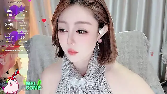 Snapshot of Meng-MM chatting on 7, 11, 2025 Meng-MM online show from 7, 11, 2025