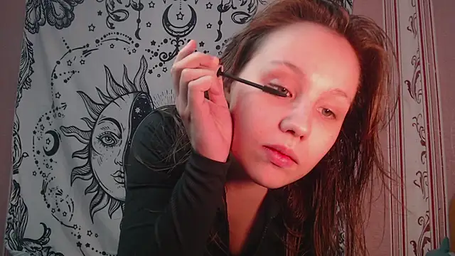 Snapshot of Thighswithspikes chatting on 18, 9, 2025 Thighswithspikes online show from 18, 9, 2025