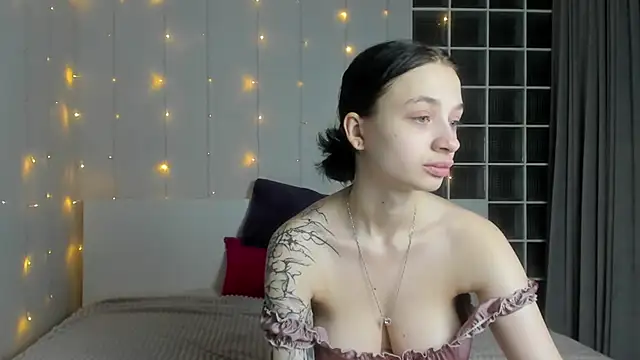 Snapshot of Chatty_Alice chatting on 22, 9, 2025 Chatty Alice online show from 22, 9, 2025