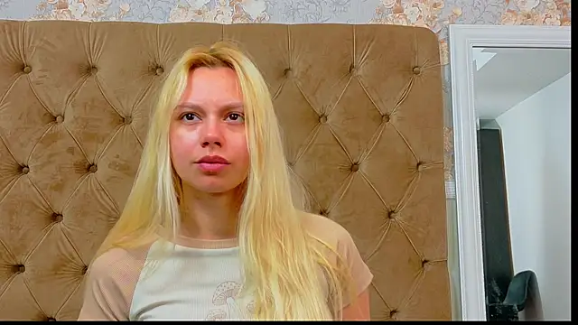 AlessiaCroft online show from 17, 5, 2026