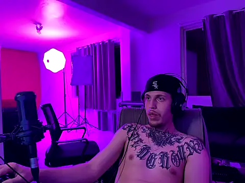 Snapshot of bigrosa21cm chatting on 12, 10, 2025 bigrosa21cm online show from 12, 10, 2025