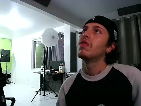 Snapshot of bigrosa21cm chatting on 28, 10, 2025 bigrosa21cm online show from 28, 10, 2025