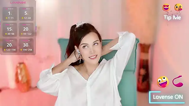 LunaBelle1984 online show from 11, 10, 2025