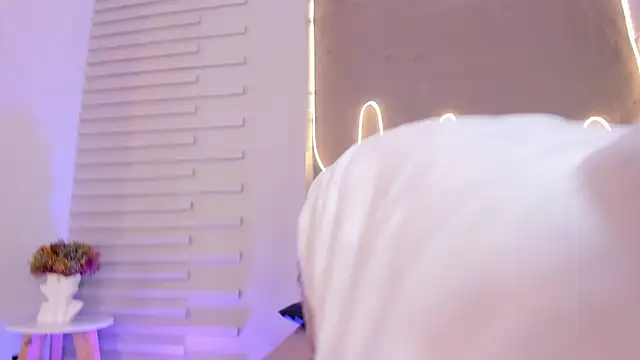 Dulce Quintana online show from 1, 12, 2025